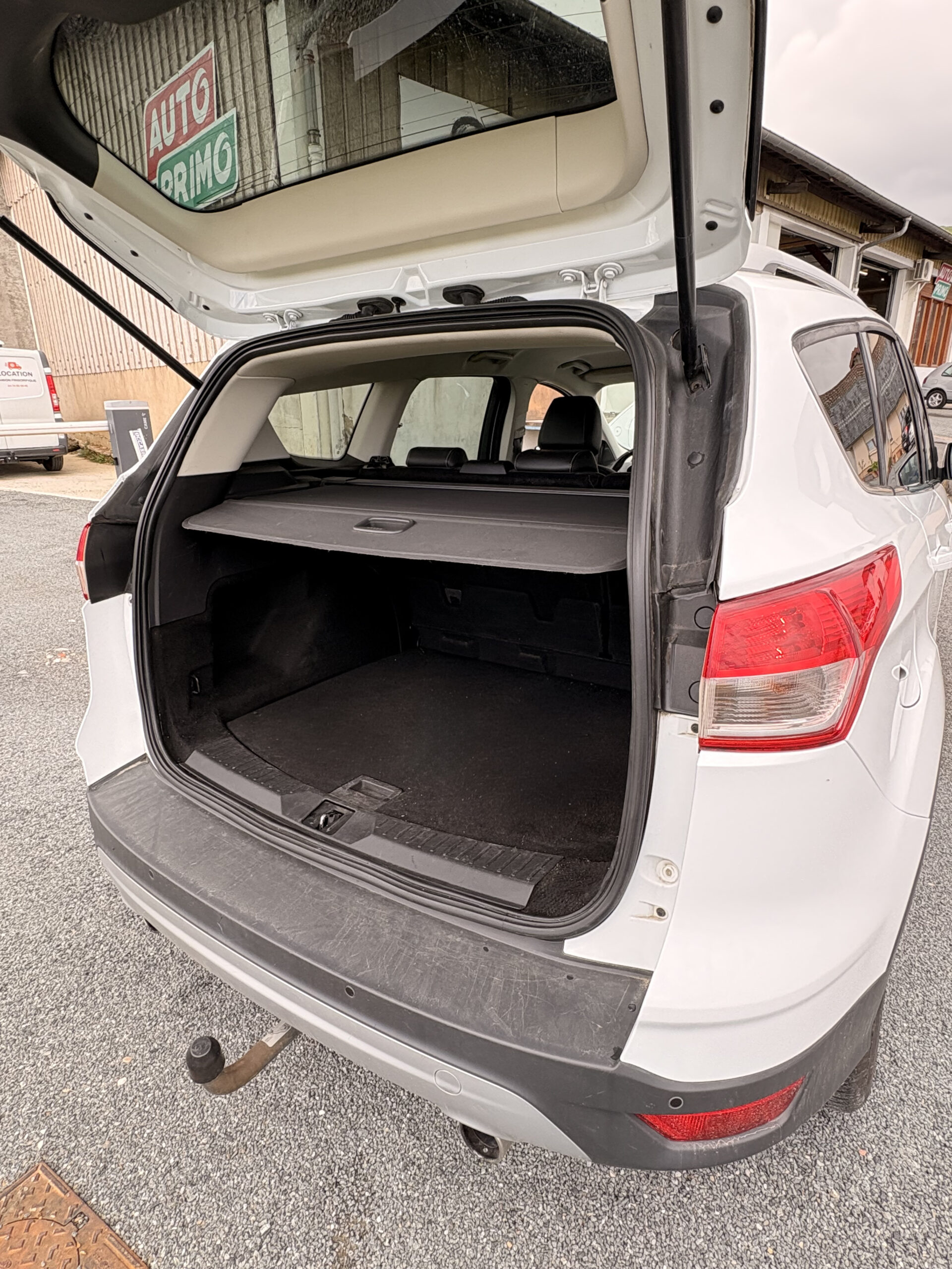 
FORD KUGA II 2.0 TDCi 115ch Titanium full									