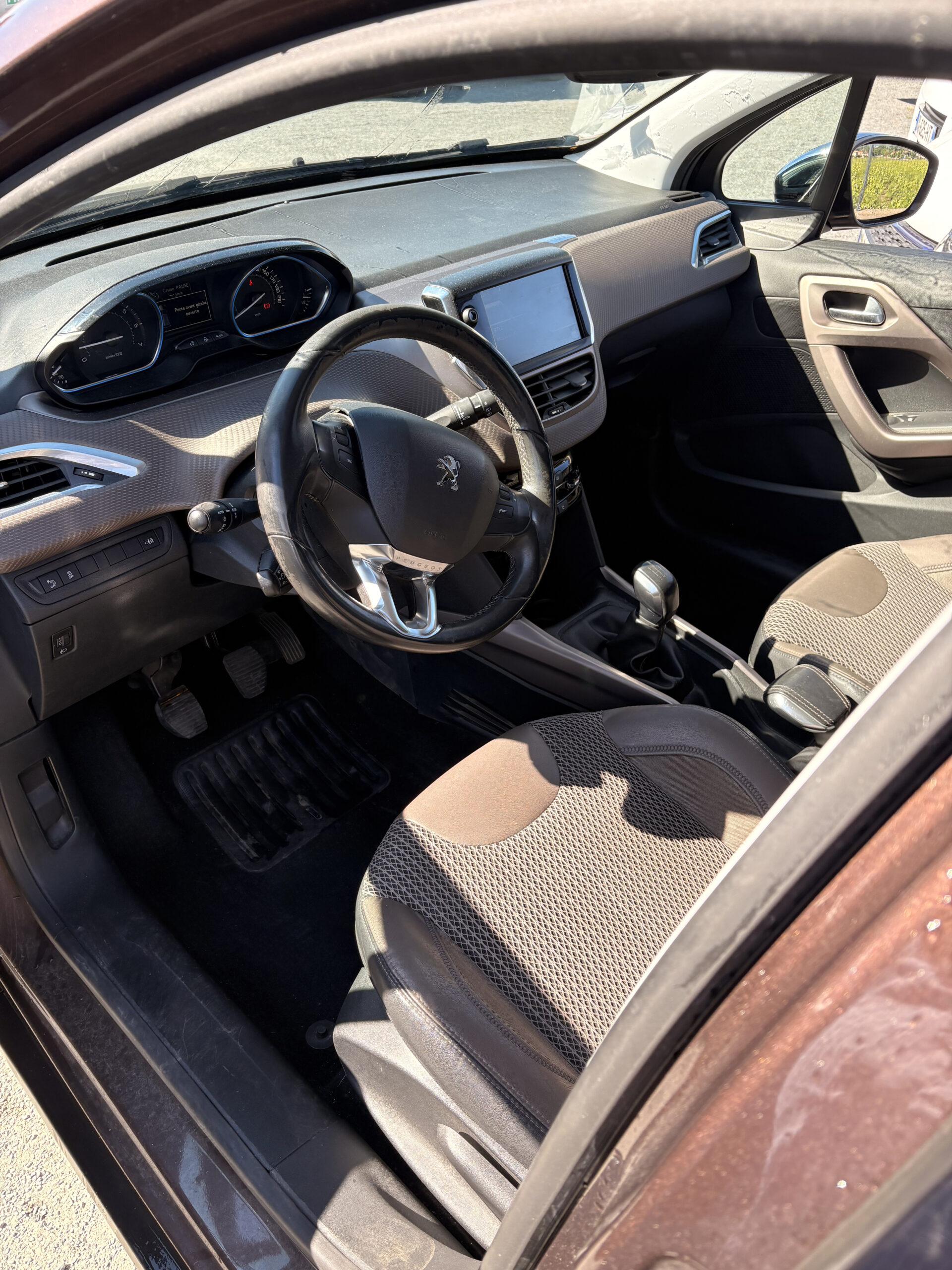 
Peugeot 2008 1.6i VTi 120 édition Allure full									